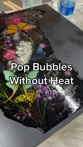 I learned a new resin trick! #resintips #resintip #resinartist #epoxypour #epoxresin #artprocessvideo #rivertable #resinflowers @masepoxies