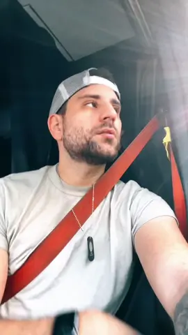 #fyp #foryoupage #countrymusic #countrylife #countrytiktok #trucker #singalong #drewgreenmusic #drewgreen