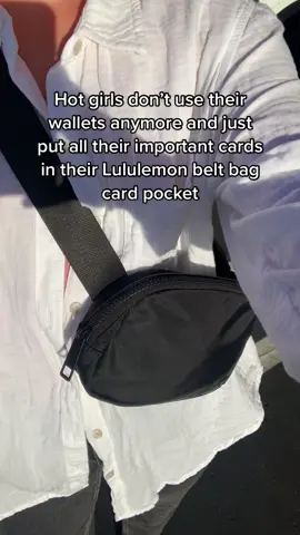 we LOVE the lululemon belt bag 😉#lululemon #beltbag #hotgirls #sandiego