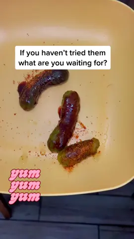 Pickles with Tajín and chamoy dip 🤤🤤 #tajin #chamoypickle #lowcaloriesnacks #pickles #pickle #yummy