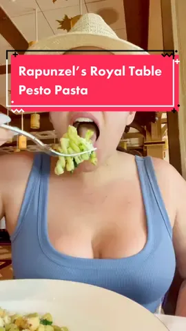 The best pasta I’ve had 🥳#whatieat #whatieatinaday #realisticwhatieat #disneyfoodie #disneycruiseline #dcl #disneyfood #disneycruise #disneyfood #mco