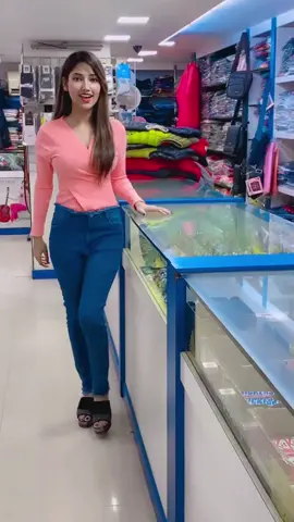 kya me bolu😆😆#foryoupage #angalrai_29 #duetangalrai_29 #viralvideo