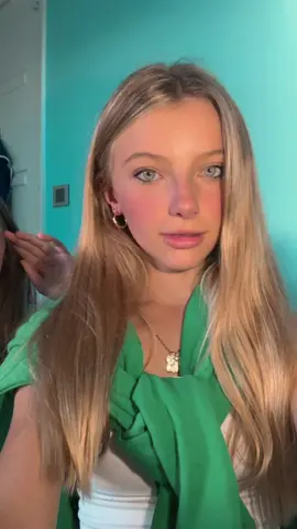🧛‍♀️🧛‍♀️