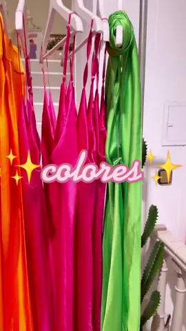 Enamorada de los colores 💙💚💛🧡💜💖 #parati #foryou #viral #vestido #vestidograduacion