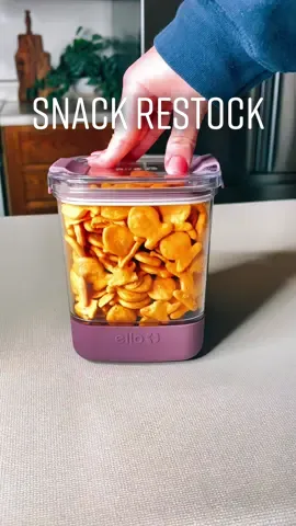 Restocking some snacks and drinks to start off spring break 😍 #asmr #asmrsounds #restock #restockasmr #refill #organizedhome #fyp