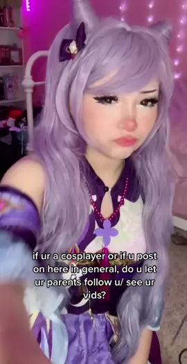 my mom loves to watch my videos at the dinner table😽 #keqing #genshin #GenshinImpact #keqingcosplay #genshincosplay
