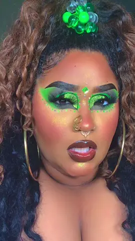 #stitch with @chisomdaveed let people do their makeup how they want 🙄 #TheAdamProject #TurboTaxAlphorn #fyp #viral #rant #makeup #blackgirltiktok #makeupartist