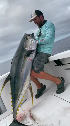 Now that’s a tuna! #tuna #fishing #panama #thisiswhatdreamsaremadeof