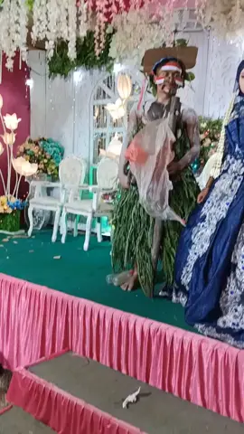 pengantin cowoknya berdandan kayak pemulung.#viral#adatsumbersukopasuruan.