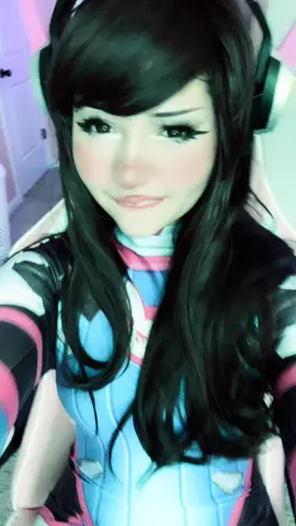this filter completely changes how i look and i love it tbh😻 #dva #cosplay #anime #gaming #overwatch