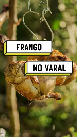 No sábado passado actualizamos a nossa série FORA-DA-GRELHA com um frango assado no varal! Ficou incrível meus amigos 🔥🔥🔥 Tens o vídeo completo no YouTube #culinária #receitas #terapianofogo #churrasco #grelhar #frangofumado #frangoassado