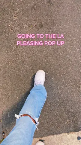 i highly recommend going at LEAST two hours early , it is so worth it. EVERYONE WAS SO NICE❤️‍🔥 #harrystyles #pleasingharrystyles #LA #pleasingpopup