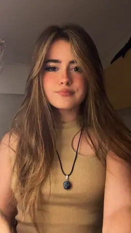 hagan un sh0t cada vez que me toco el pelo