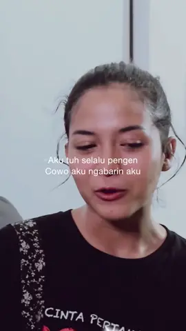 Cr: Raditya Dika #fyp #foryoupage #putrimarino #podcast #motivation #spokenwords #lovelife #posesifcheck #posesif