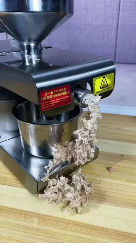 How to make fresh almond oil at home !