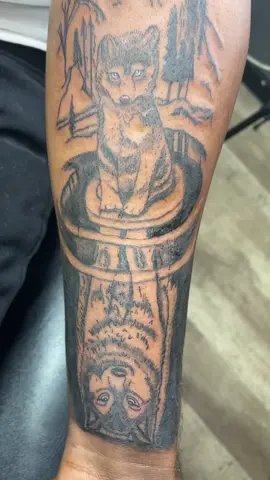 Wolf reflection 🐺#zenafink #TattooingYogini #BlackFemaleTattooArtist #HoustonTattooArtist #HoustonTattoos #BayAreaTattooArtist #Tattoos #TattooArt #HoustonTattoos #tattooCommunity #WolfTattoo #BlackOwned #tattoosontiktok