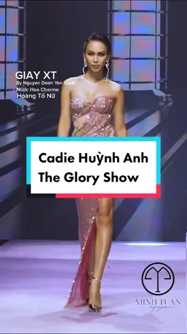 Trả lời @linhchip0410 Thiết kế này đã được Casi Tóc Tiên mua ngay sau show diễn, show diễn có 57 thiết kế mọi người chờ xem tiếp nha. #ntknguyenminhtuan #XTbyNguyenDoanYenXuan #SenVang #nuochoacharme #HoangToNu #cadiehuynhanh