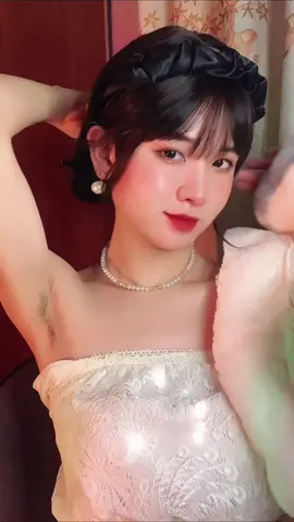 Sắc đẹp Nam Phương có nhiều điểm 