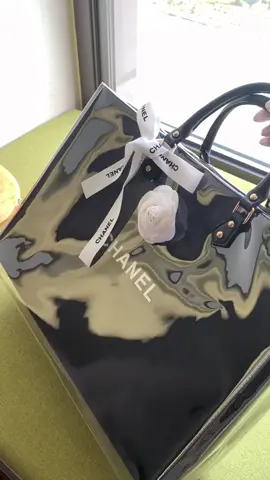 Don't throw away your shopping bags! Let’s make a cute tote bag! Getting ready for school! #bagmake #handmade #chanel  #diyfashion #recycle #giveaway