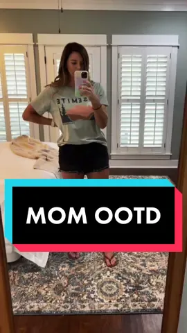Mom OOTD! Always comfy!!! #momootd #OOTD #target #abercrombie #mom #casualoutfits @amy.darley
