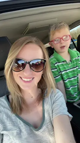 Today was picture day at school 🥰 #handsome #handsomeboy #kidsoftiktok #kidtok #momtok #preschooler #prek #preschoolmom #cutie #WomenOwnedBusiness #OscarsAtHome #LizzosBigGrrrls