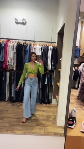 A little bit of our day 💗 #contentcreator #cherrycreekmall #cherrycreekcolorado #coloradoadventures #coloradogirl #coloradocheck #latinainfluencer #latinacontentcreator #LizzosBigGrrrls #AEMembersAlways #fashioninfluencer