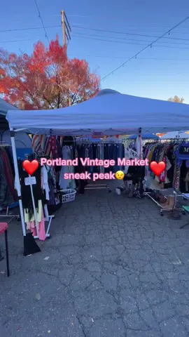 Come shop my #y2k booth tomorrow(3/26) from 10-3 at the #portland vintage market!!im going to have a big $5 pile!! #lipservice #fleamarket #pdx