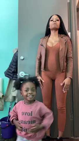Lmaooo period niece 🤣🤣🤣 #foryou #BridgertonScandal #OscarsAtHome #HaloSilverTeam #WomenOwnedBusiness #LizzosBigGrrrls #fyp