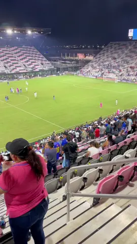 #drvpnkstadium