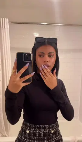 <3