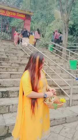 दिलमा ❤️ अाउने बाटाे 🛣️ त हुन्छ तर 🤔         जाने🧗‍♀️ बाटो हुदैन हजुर😔🙏त्यसैले जाे       जान्छ 🤵दिल ❣️ ताेडेर 💔 जान्छ😓😪#brokenheart💔💔 #naanu💔🥀
