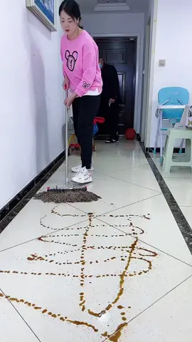 This new mop can replace all your traditional mops
