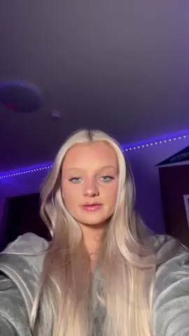 🥴