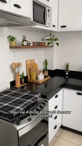 #dicas #decoraçaocozinha #decorar #decoraçao #decoracao #decoracaodecasa #utensilhos #cozinhaplanejada #cozinha #planejados #armariosplanejados #cozinhabranca #bambu #meuape #apartamento