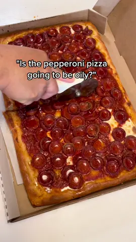 It's pepperoni people! #SmellLikeIrishSpring #oscars #juliafox #pepperoni #oil #nypizza #fyp