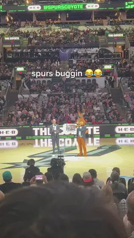 poor coyote 😂  #spurs #oscars #slap #willsmith
