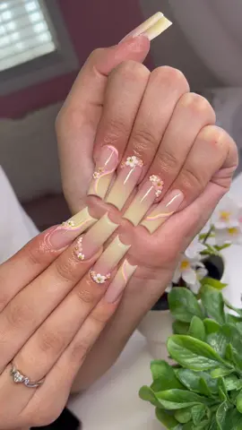 These sets>>> 🥺😍 #fyp #foryoupage #acrylicnails #nails #nailtech #aznailtech #aznails #nailinspo #SmellLikeIrishSpring