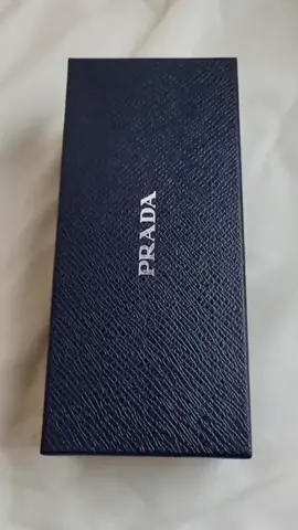 Unboxing #Prada Monochrome PR 14WS 🥰What do you think?#prada #pradaeyewear #eyewear #sunglasses #pradasunglasses #fashionglasses