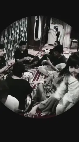 suasana di rumah nenek setelah sholat tarawih!!