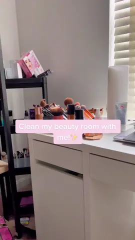 After a day of recording there’s ALWAYS a mess waiting for me! — I hate that part lol #cleaningtiktok #BeautyTok #beautyroom #cleanup #influencer #contentcreator #makeupmania #makeupmess #clean #beauty #beautyspace #marylandtiktok #dmvtiktok #beautybabe