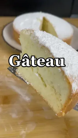 Gâteau aux blanc d’œufs #gateau #tiktokacademie #tiktokcuisine #recette #recettefacile #recetterapide #genoise #genoisecake #armandhasanpapaj #brioche