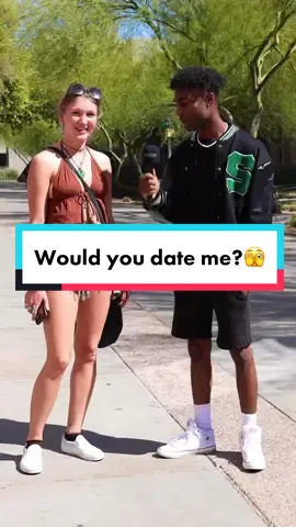SHE DIDNT HAVE TO ROAST ME LIKE THAT😭💀 #foryou #interview #publicinterview #college