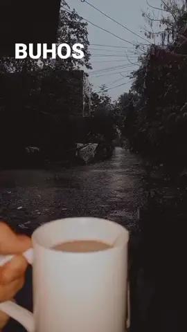 good music and coffee perfect for rainy evening. ako lang ba yung ganto lang sapat na?! 😍❤️ #bedweather #rainyday #music #coffee #fypシ #fyp #foryoupage #trending #tuwingumuulan #fypシ゚viral #fyppppppppppppppppppppppp