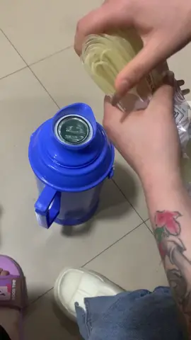 How to make kettle noodles!