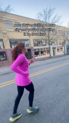 Quick trip to Asheville requires a jog to explore the city first 😍 #runwithme #runningvlog #runtok #runningtiktok #comerunwithme #halfmarathontraining