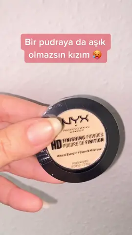 O kadar güzel yapısı var kiiiii , anlatamamm♥️♥️ @watsonsturkiye #watsons #nyx #nyxcosmetics #pudra #indirim #indirimliürünler #4444 #hiç #viral #virallllllll #tiktoktagördümaldım #hdttvl