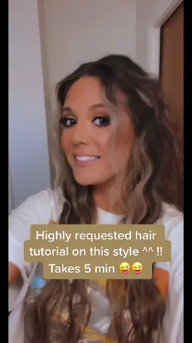 Ask and you shall receive (FINALLY) 😜 Yall are always wanting a tutorial so here ya go!! :) Super fast and cute! #caseyandkaci #hairtutorial #hair #tutorial #beachwaves #makeup #easyhairstyles
