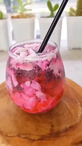 Kelapa kopyor palsu 😍  #minumansegar #foryou_page #kulinertiktok #fypBy @jerrymci7A