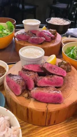 新宿で今1番おすすめの牛たんランチ！とろろとかカレーとか副菜も充実しててお腹いっぱいなった🥩 #東京グルメ