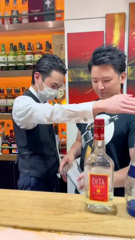 カクテル【チャイナブルー】🍸#バーテンダー #氷 #カクテル #bartender #drinks #BAR #asmr